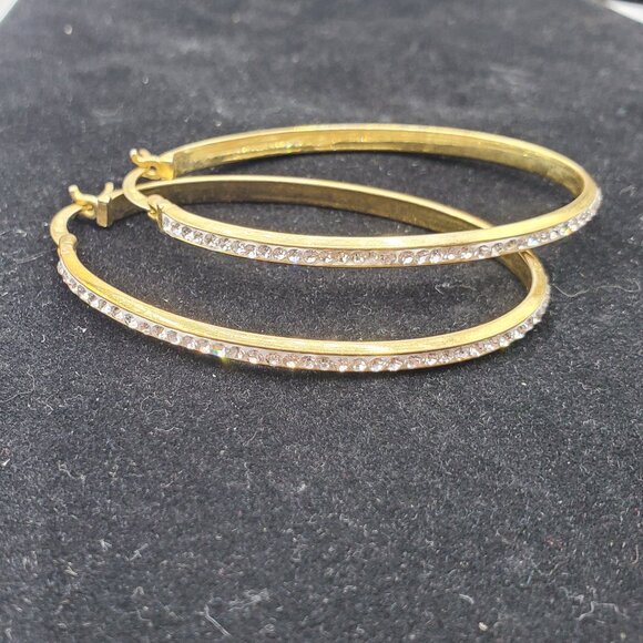 NWOT GOLD TONE RHINESTONE OVAL HOOP EARRINGS - Picture 1 of 4